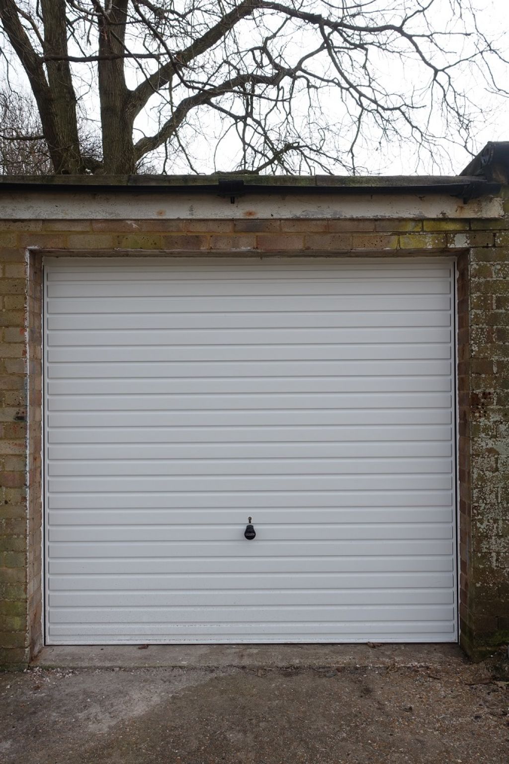 Garage in Block